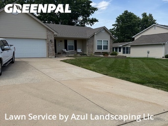 Lawn Mowing nearby Saint Charles, MO, 