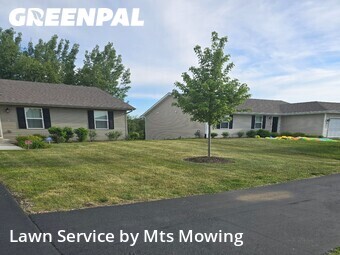 Lawn mowed in Machesney Park, 61115