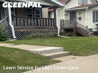 Lawn mowed in West Allis, 53219