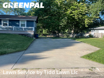 Lawn Cutting nearby Kansas City, KS, 