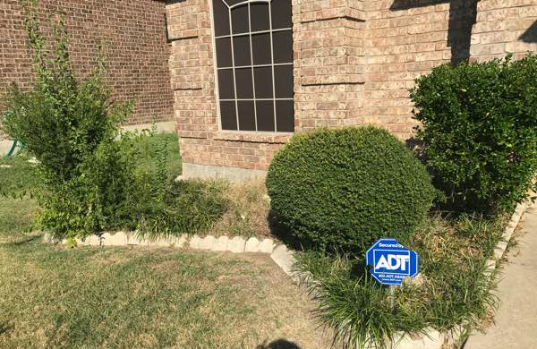 Yard mowing company in Arlington, TX, 76001