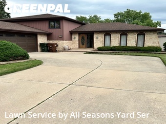 Lawn Maintenance nearby Glenwood, IL, 
