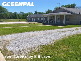 Grass Cut nearby Joplin, MO, 