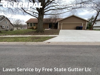 Lawn Service nearby Topeka, KS, 