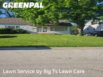 Lawn Mowing nearby Overland, MO, 