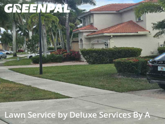 Lawn mowed in Coconut Creek, 33073