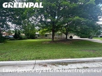 Yard Mowing nearby Wauwatosa, WI, 