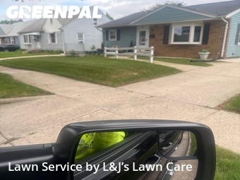 Lawn Mow nearby West Allis, WI, 