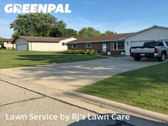 Lawn Mowing Service nearby Green Bay, WI, 
