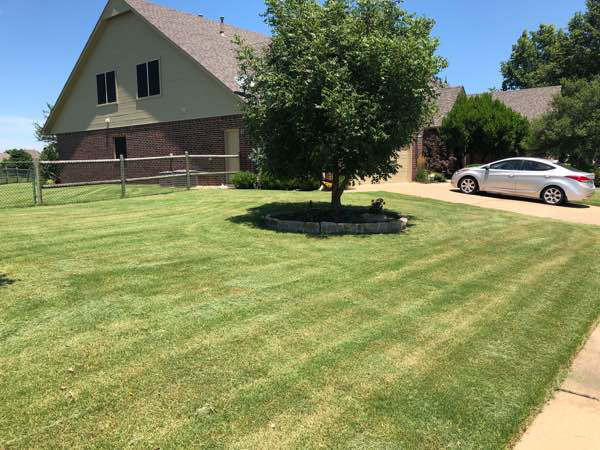 Lawn Mowing Contractor in Tulsa, OK, 74133