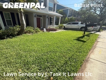Lawn Care Service nearby Tampa, FL, 