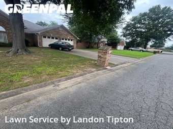 Lawn mowed in Conway, 72034