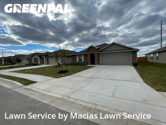 Lawn Maintenance nearby Seguin, TX, 