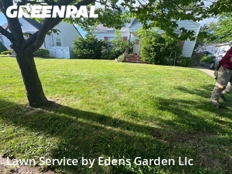 Lawn Maintenance nearby Woodbridge Township, NJ, 