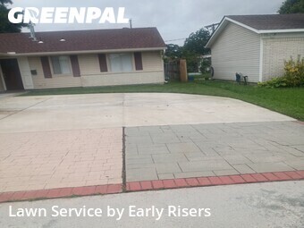 Lawn mowed in Terrytown, 70056