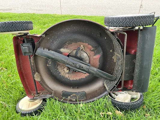 Ivy's Lawn Mower Supply Photo 10