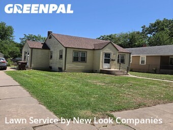 Lawn Mowing Service nearby Wichita, KS, 
