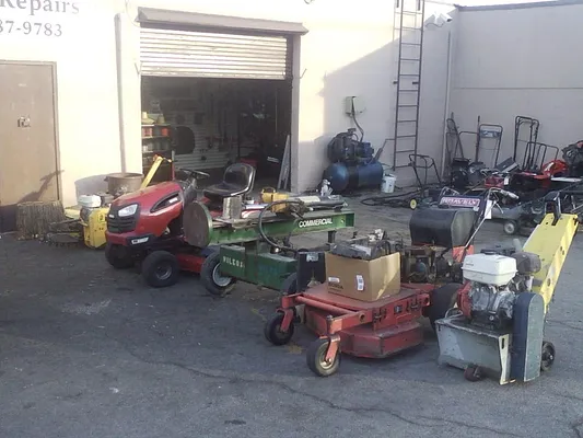 Cerón Bros Lawnmower Photo 10