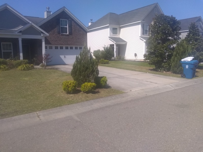 Smalls Does It All Lawn Care Services in Moncks Corner, SC