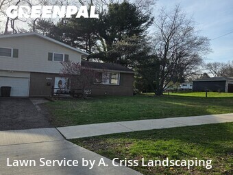 Grass Cutting nearby Stow, OH, 
