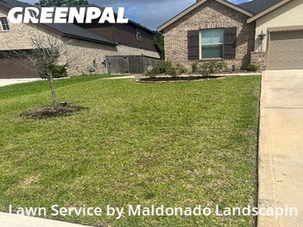 Lawn Maintenance nearby Pinehurst, TX, 