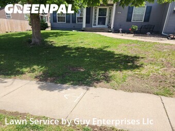 Lawn Maintenance nearby Cedar Rapids, IA, 