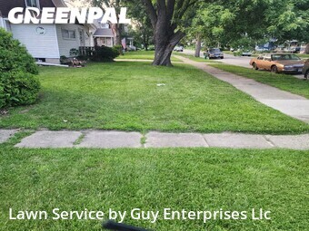Lawn mowed in Cedar Rapids, 52402