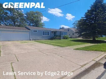 Yard Mowing nearby Cuyahoga Falls, OH, 