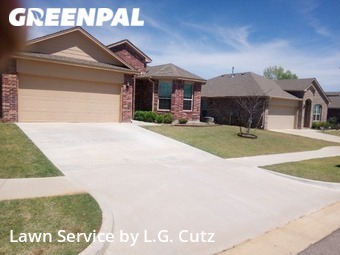 Yard Mowing nearby Yukon, OK, 