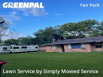 Grass Cutin Baytown,77521,Lawn Mow by Simply Mowed Service, work completed in Dec , 2025