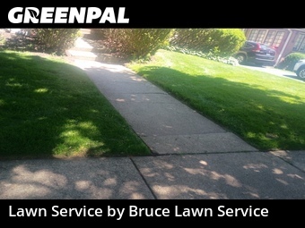 Lawn mowing work completed in Riverside, CA
