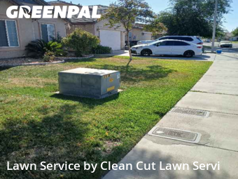 Work completed by grass-trimming-service-in-Hanford-CA