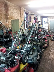 ET'S LAWN MOWER REPAIR SALES