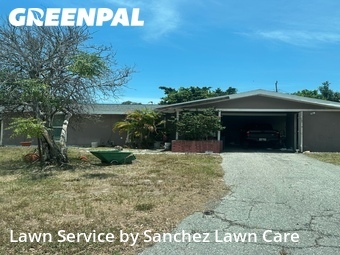 Lawn mowed in Sarasota, 34237