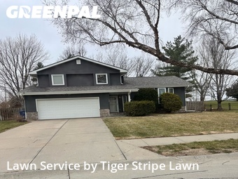 Lawn Mowing nearby Papillion, NE, 