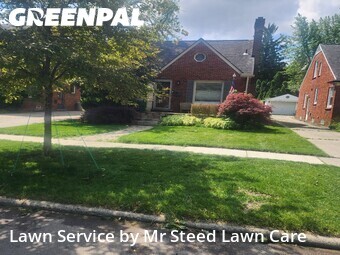 Lawn Care Service nearby Huntington Woods, MI, 