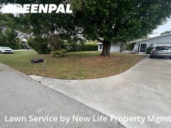 Lawn mowed in Naples, 34116