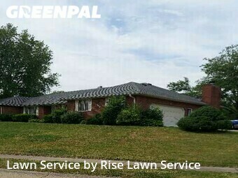 Lawn Maintenance nearby Davenport, IA, 