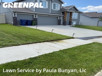 Lawn Cutting nearby Papillion, NE, 