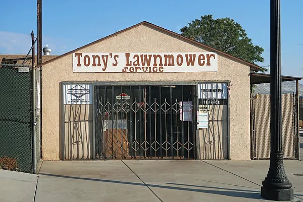 Tony's Lawnmower Service Photo 1