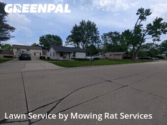 Lawn Mowing nearby Sterling Heights, MI, 