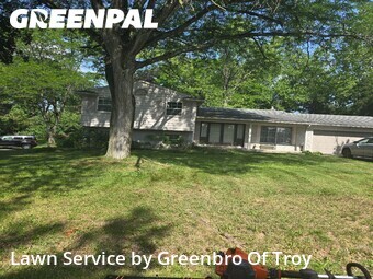 Lawn Maintenance nearby Bloomfield Hills, MI, 