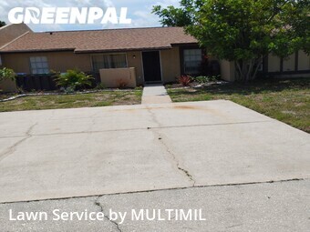 Lawn mowed in Seminole, 33777