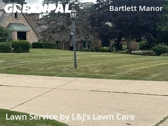 Yard Mowing nearby Brookfield, WI, 