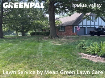 Yard Mowing nearby Stilwell, MO, 