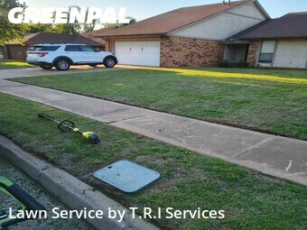 Lawn Maintenance nearby Moore, OK, 
