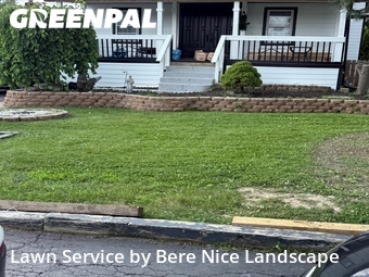 Lawn mowed in Melrose Park, 60164