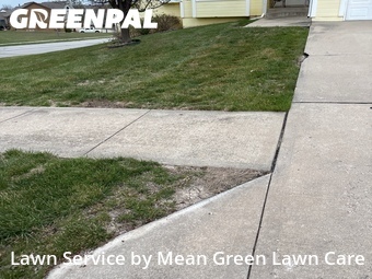 Lawn Mowing Service nearby Lee's Summit, MO, 