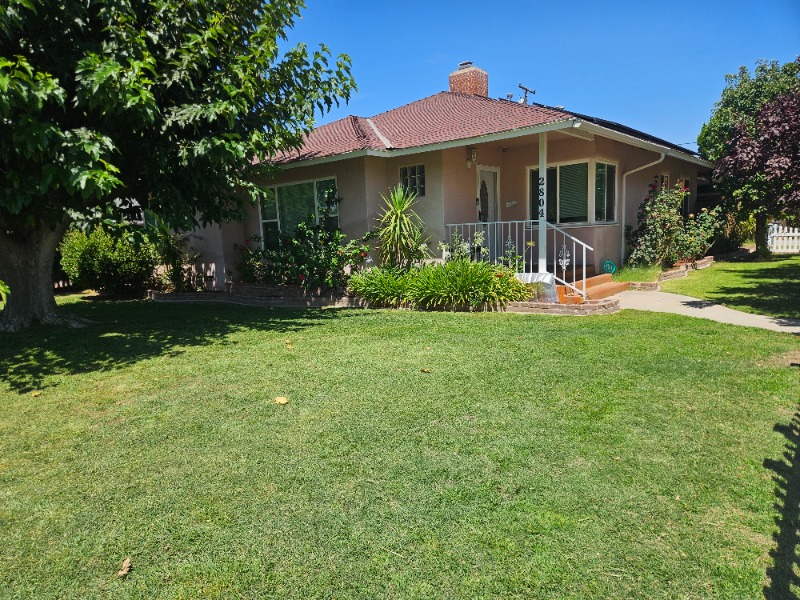 Lawn mowing work by Low Cost Landscaping in Madera, CA