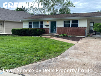 Grass Cut nearby Des Peres, MO, 
